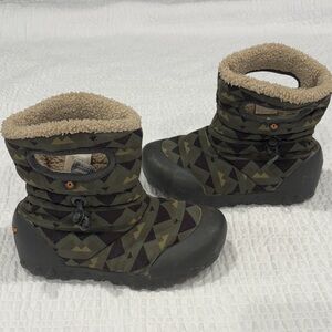 Kids Camouflage Winter Bogs  Boots
